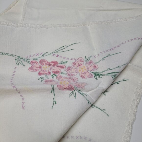 Table Runner Small Vintage Linen Floral Painted 32 Inch Long Lace Edge Handmade - Picture 5 of 9